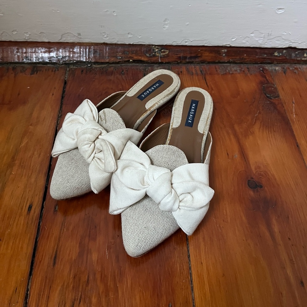 Margaux The Mule - Bow Linen flats size 38 Women’s 8 cream / off- white